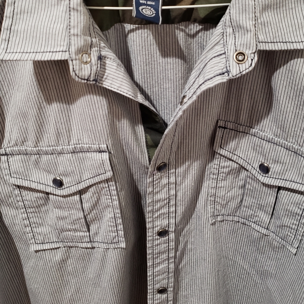 American Rag button down shirt. Large - Picture 4 of 10
